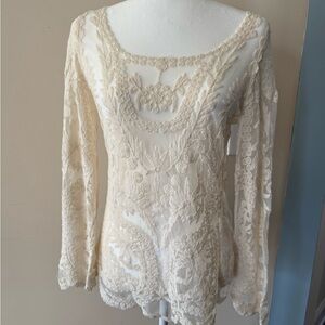 Women’s cream lace top